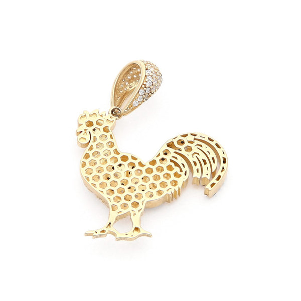 Dije diseño especial motivo gallo con sintéticos y esmalte en oro amarillo 14 kilates.