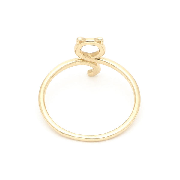 Anillo calado motivo gato en oro amarillo 14 kilates.