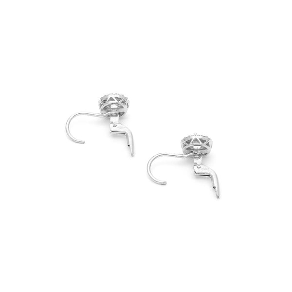 Aretes diseño especial con circonias en oro blanco 14 kilates.