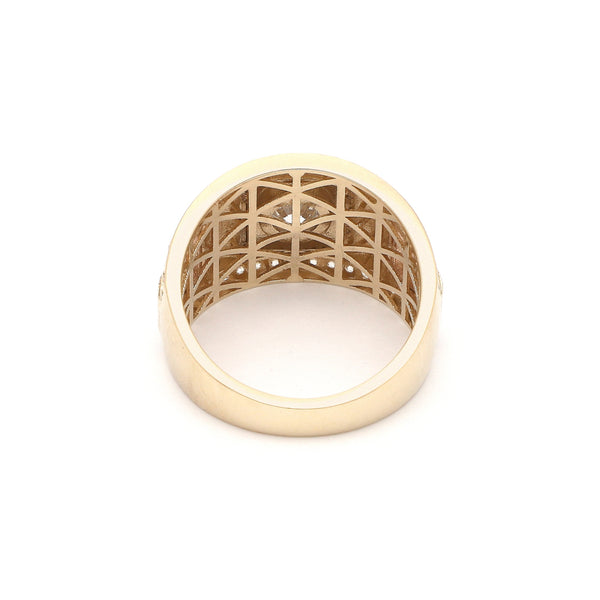 Anillo diseño especial con circonias en oro tres tonos 14 kilates.