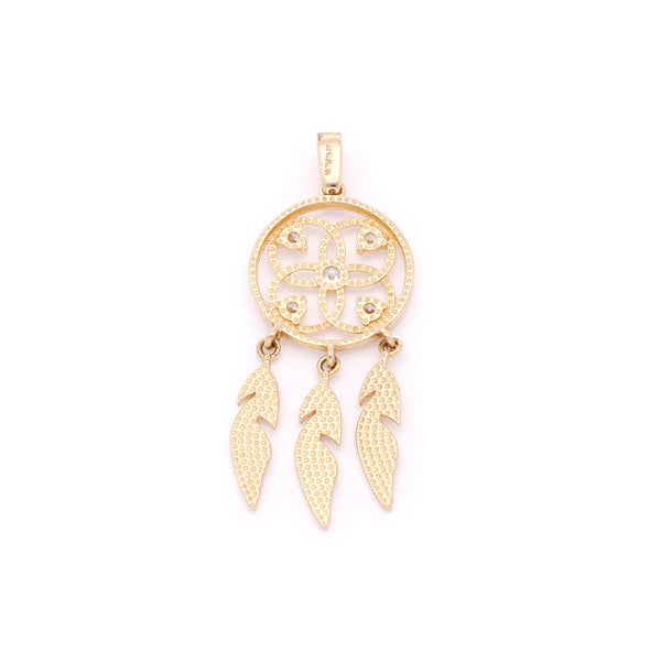 Dije calado motivo atrapa sueños con circonias en oro amarillo 14 kilates.