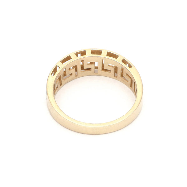 Anillo calado motivo grecas en oro amarillo 14 kilates.
