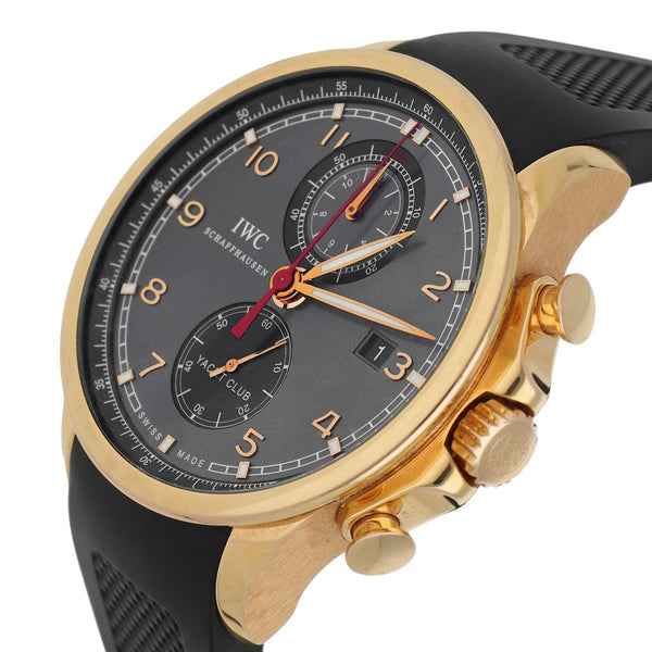 Reloj IWC para caballero modelo Portugieser Yacht Club caja y broche en oro rosa 18 kilates.
