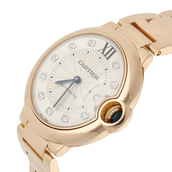 Reloj Cartier para dama modelo Ballon Bleu en oro rosa 18 kilates.