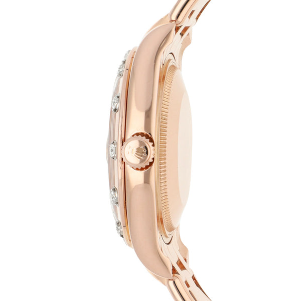 Reloj Rolex para dama modelo Oyster Perpetual DateJust en oro rosa 18 kilates.