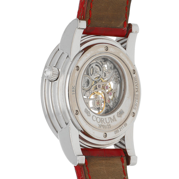 Reloj Corum para caballero modelo Bubbliamonds High Jewelry Skeleton caja y broche en oro blanco 18 kilates.