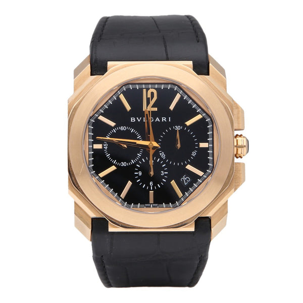 Reloj Bvlgari para caballero modelo Octo caja y broche en oro rosa 18 kilates.