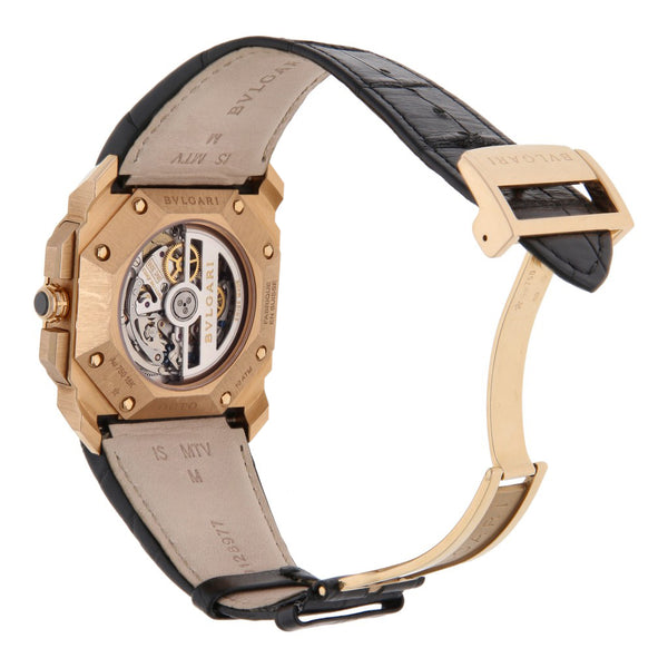 Reloj Bvlgari para caballero modelo Octo caja y broche en oro rosa 18 kilates.