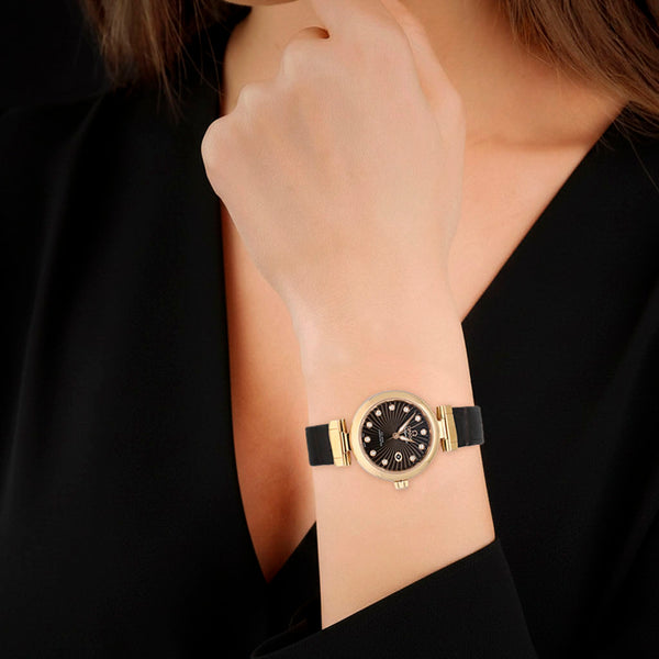 Reloj Omega para dama modelo De Ville Ladymatic caja y broche en oro rosa 18 kilates.