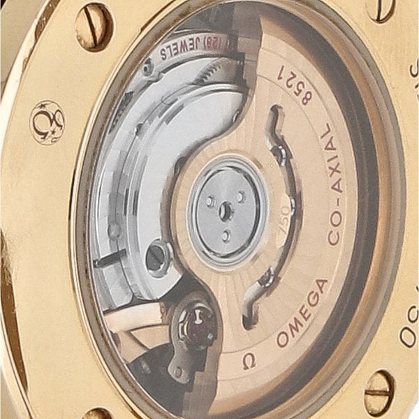 Reloj Omega para dama modelo De Ville Ladymatic caja y broche en oro rosa 18 kilates.