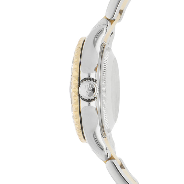 Reloj Rolex para dama modelo Oyster Perpetual Date Yach Master vistas en oro amarillo 18 kilates.