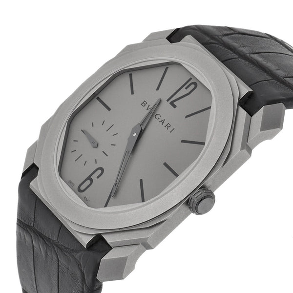Reloj Bvlgari para caballero modelo Octo Finissimo.