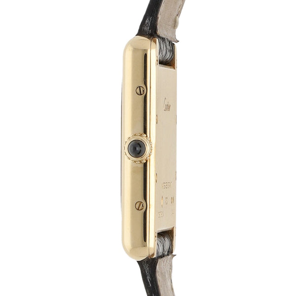 Reloj Cartier para dama/unisex modelo Tank Louis Caja y broche en oro amarillo 18 kilates.
