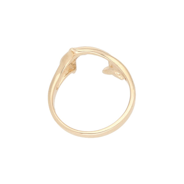 Anillo liso con diamante motivo delfín en oro amarillo 14 kilates.