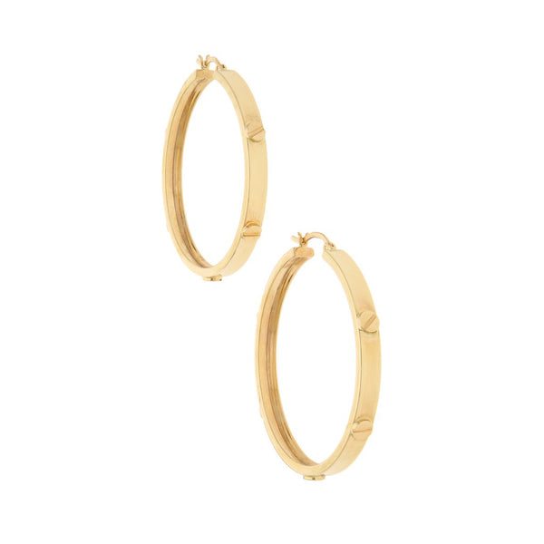 Arracadas diseño especial en oro amarillo 14 kilates.