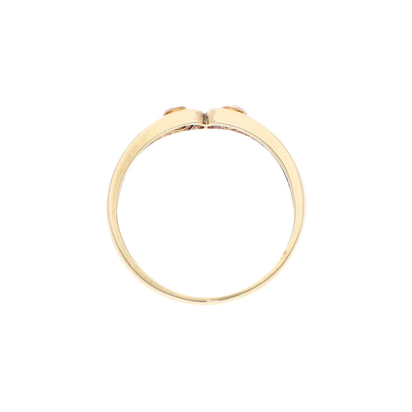 Anillo diseño especial con circonias en oro amarillo 14 kilates.