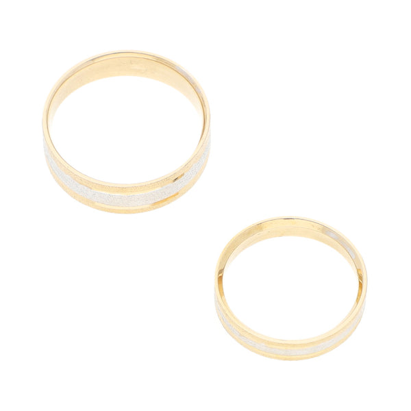 Dos argollas diseño especial en oro dos tonos 14 kilates.
