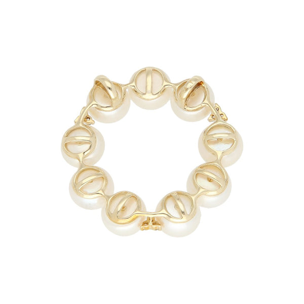 Dije diseño especial con diamantes y perlas en oro amarillo 14 kilates.