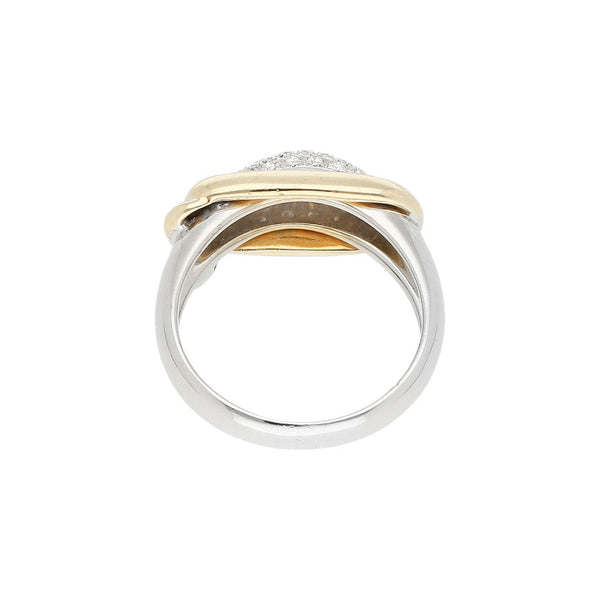 Anillo estilizado con diamantes en oro dos tonos 18 kilates.