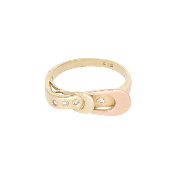 Anillo diseño especial motivo cinturón con circonias en oro amarillo 14 kilates.