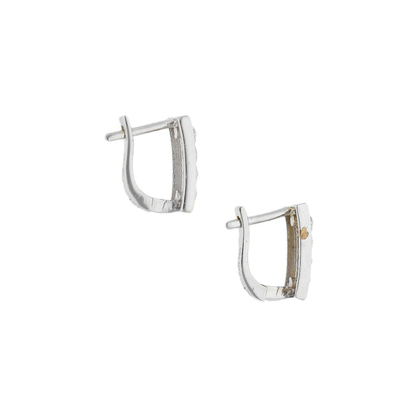 Aretes diseño especial con circonias en oro blanco 14 kilates.