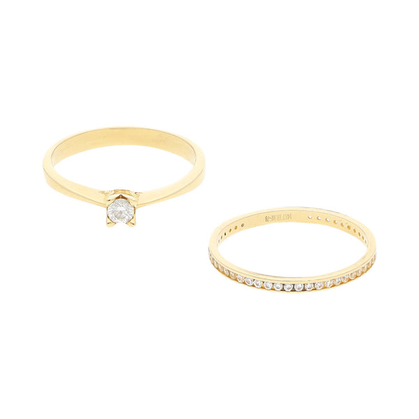 Anillo de compromiso y churumbela lisa con circonias en oro amarillo 14 kilates.