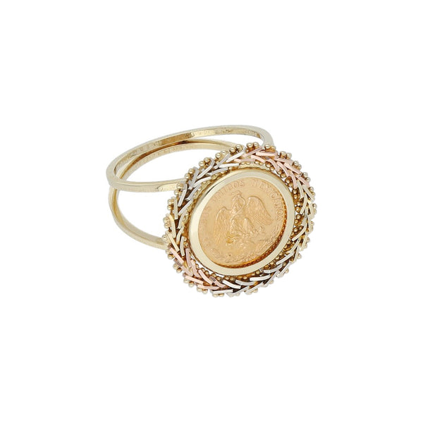 Anillo boleado con aplicación de moneda de dos pesos oro mexicano 21.6 kilates en oro tres tonos 14 kilates.