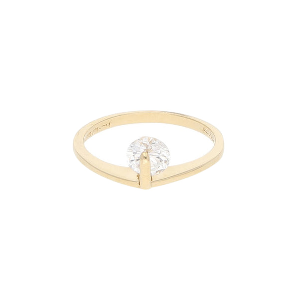 Anillo diseño especial con sintético en oro amarillo 14 kilates.