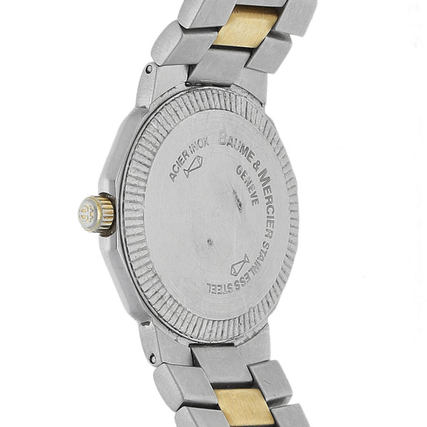 Reloj Baume & Mercier para dama modelo Riviera bisel en oro amarillo 18 kilates.