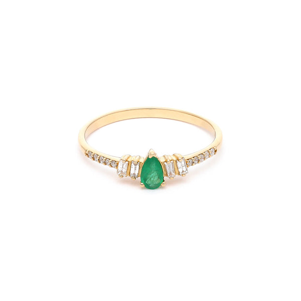 Anillo diseño especial con diamantes y esmeralda en oro amarillo 14 kilates.