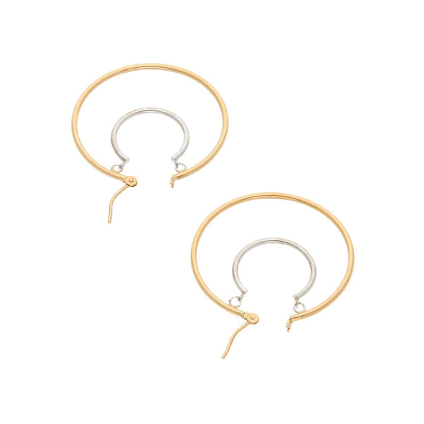 Arracadas diseño especial en oro dos tonos 14 kilates.