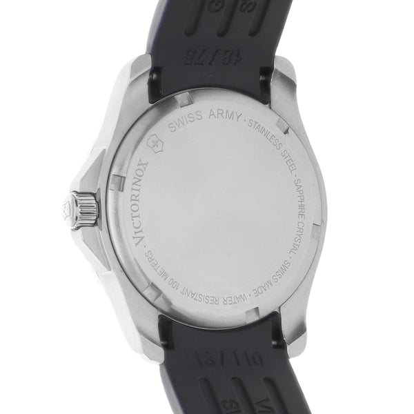 Reloj Victorinox Swiss Army para dama modelo Maverick.