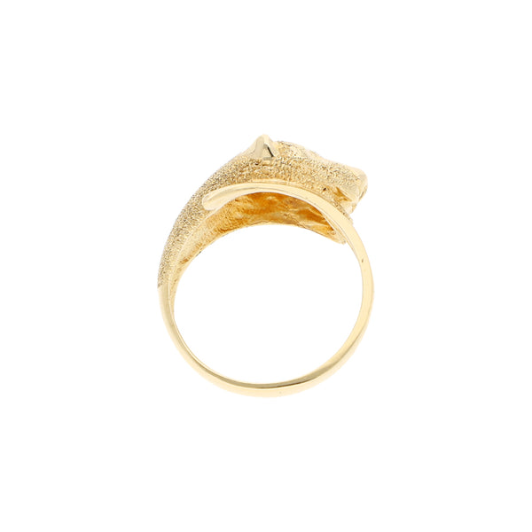 Anillo diseño especial motivo felino en oro amarillo 14 kilates.