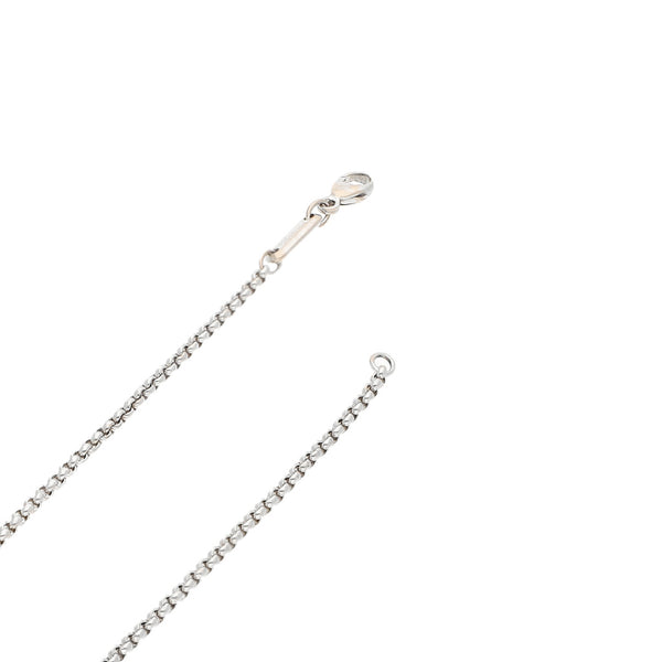 Gargantilla eslabón cruzado firma Chopard en oro blanco 18 kilates.