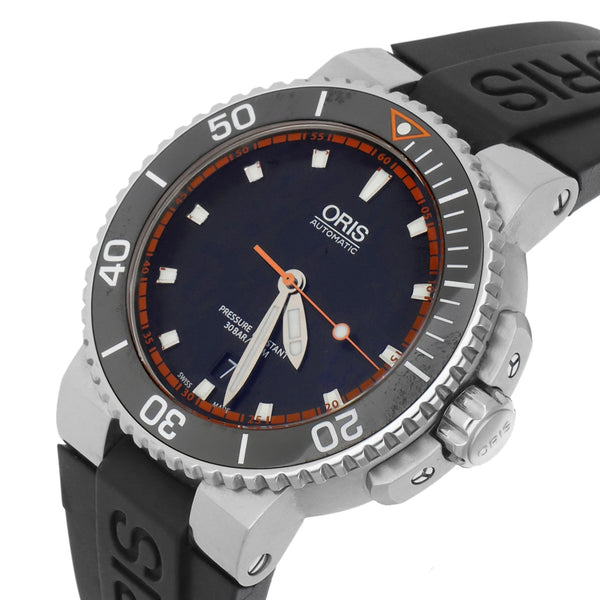 Reloj Oris para caballero modelo Aquis Date.