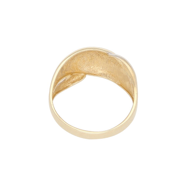 Anillo diseño especial en oro amarillo 14 kilates.