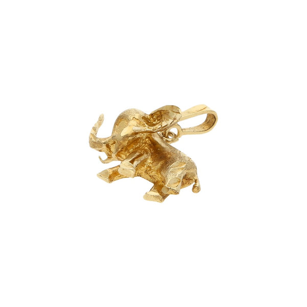 Dije diseño especial motivo elefante en oro amarillo 14 kilates.