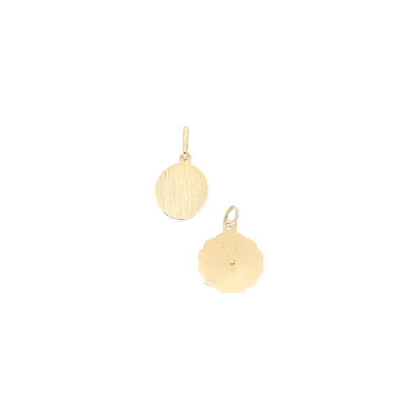 Dos medallas diseño especial en oro amarillo 14 kilates.