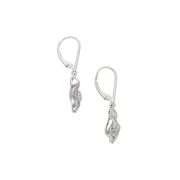 Aretes diseño especial con diamantes en oro blanco 14 kilates.