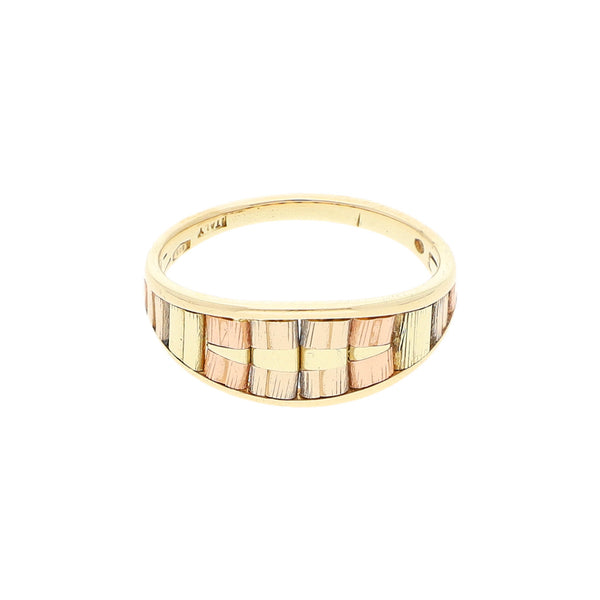 Anillo diseño especial en oro tres tonos 14 kilates.