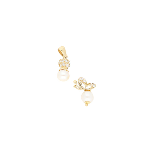 Dos dijes diseño especial con perlas y sintéticos en oro amarillo 14 kilates.