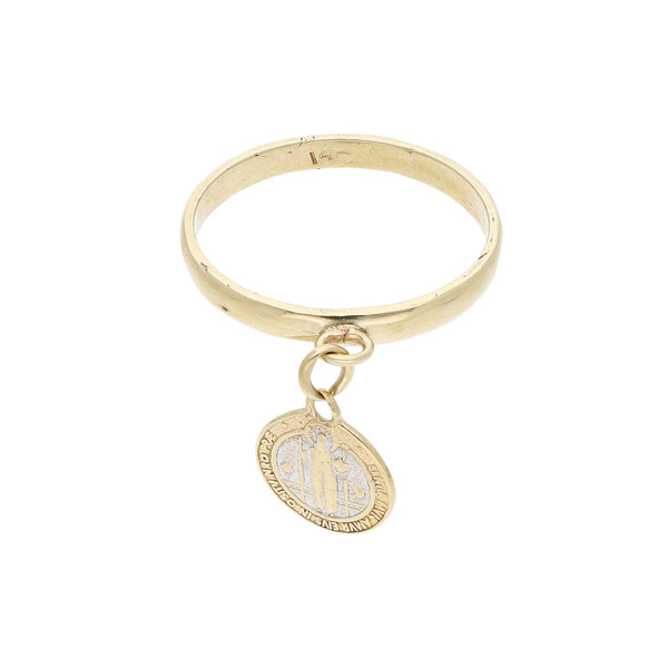 Argolla lisa con colgante motivo religioso en oro amarillo 14 kilates.