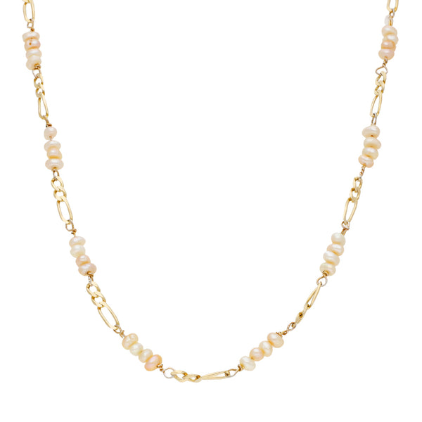 Collar eslabón combinado con aplicaciones de perlas en oro amarillo 14 kilates.