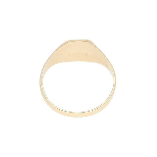 Anillo tipo sello en oro amarillo 14 kilates.