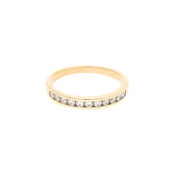 Anillo diseño especial con diamantes en oro amarillo 14 kilates.