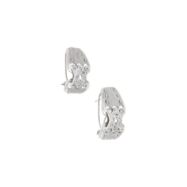 Aretes diseño especial con diamantes en oro blanco 14 kilates.