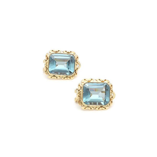 Aretes calados con aguamarina en oro amarillo 14 kilates.