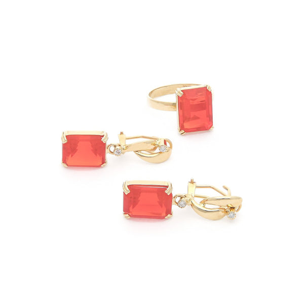 Juego de anillo y aretes diseño especial con diamantes y jacintos en oro amarillo 14 kilates.