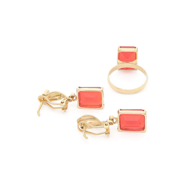 Juego de anillo y aretes diseño especial con diamantes y jacintos en oro amarillo 14 kilates.
