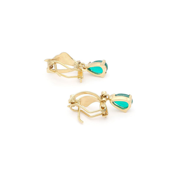 Aretes diseño especial con esmeraldas y sintéticos en oro amarillo 14 kilates.